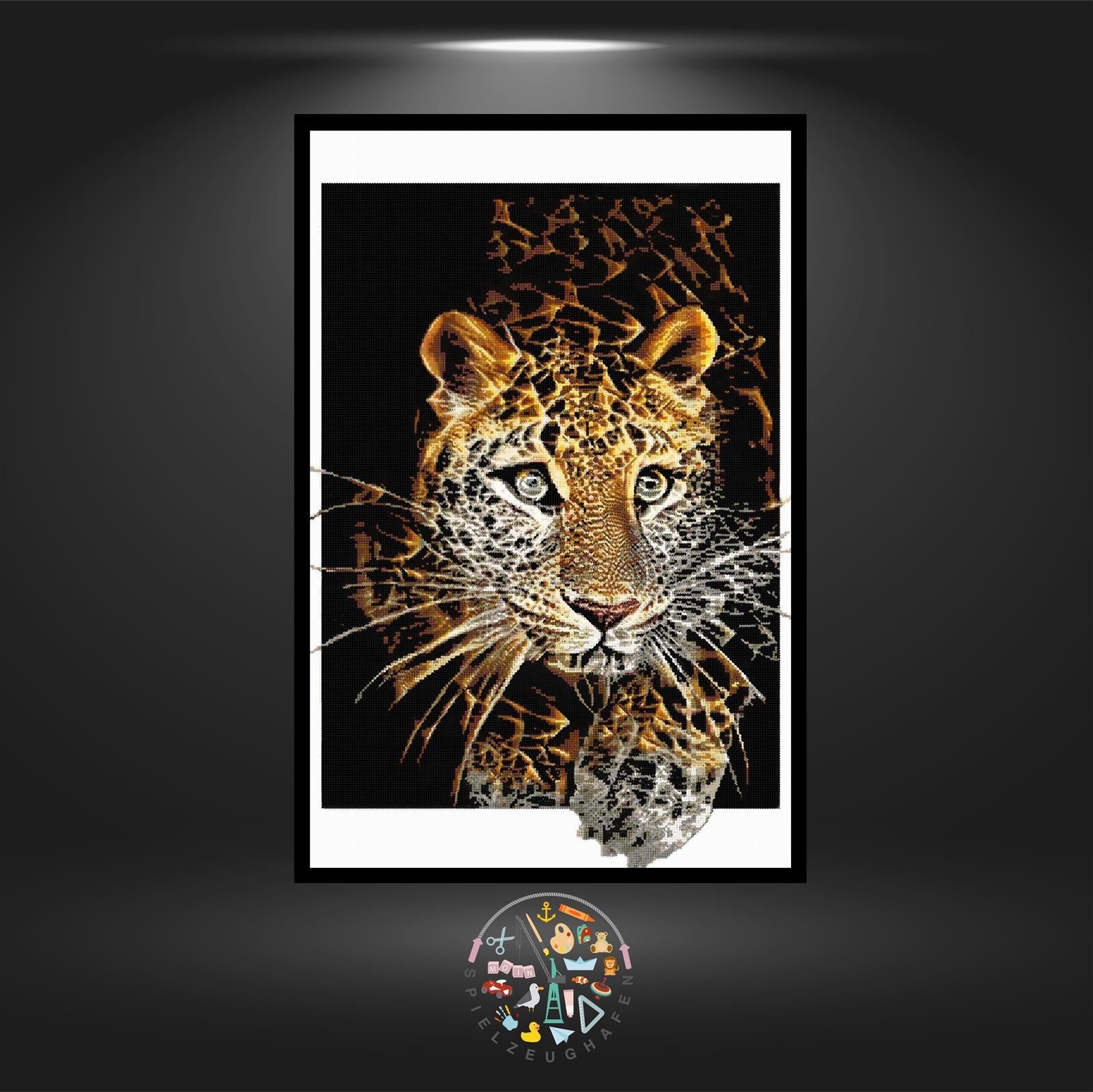 'Leopardin Aziza' - Strass / Rhinestone von Spielzeughafen