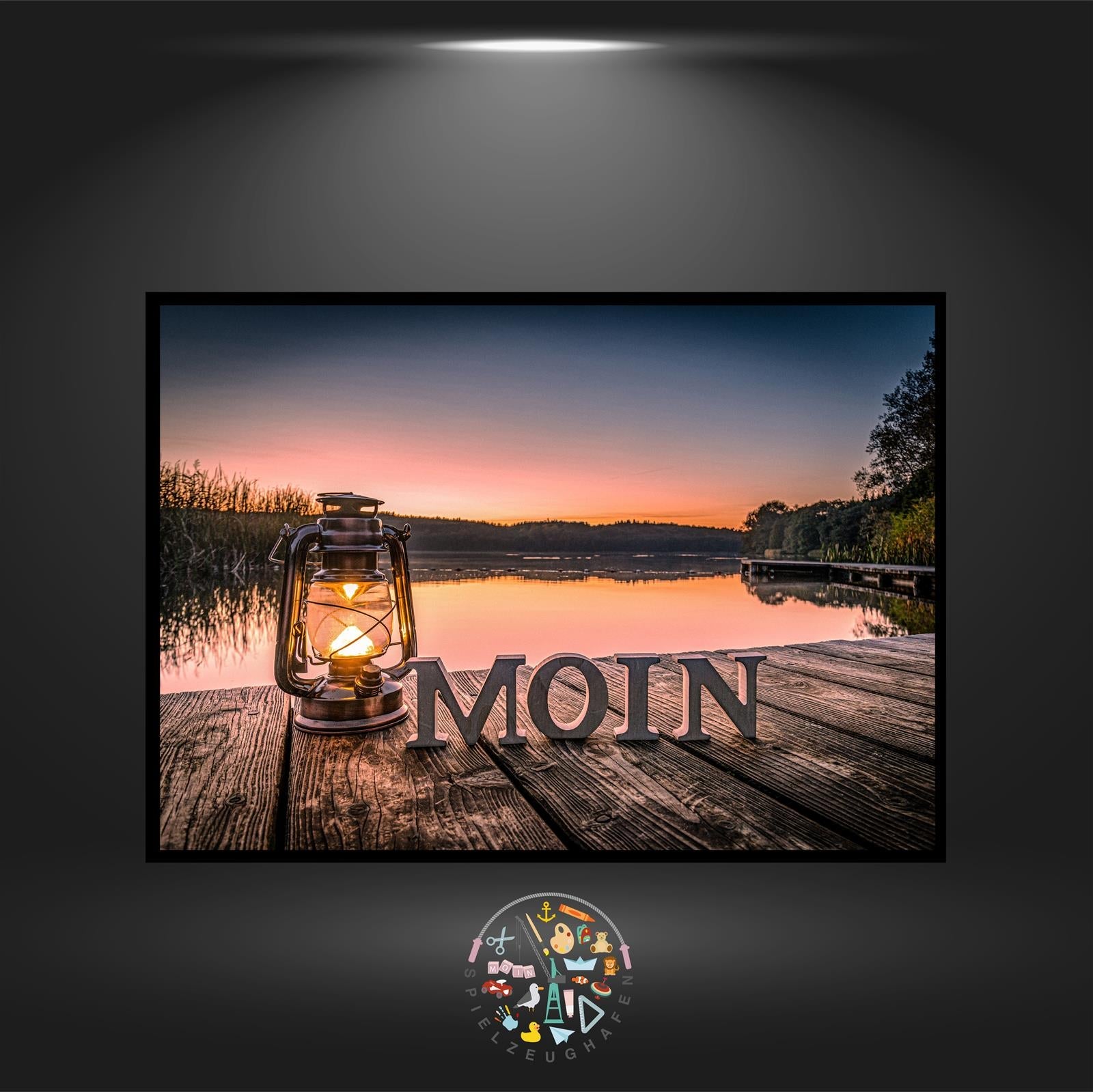 'Moin am Steg' - Quadratisch (exklusiv) von Spielzeughafen