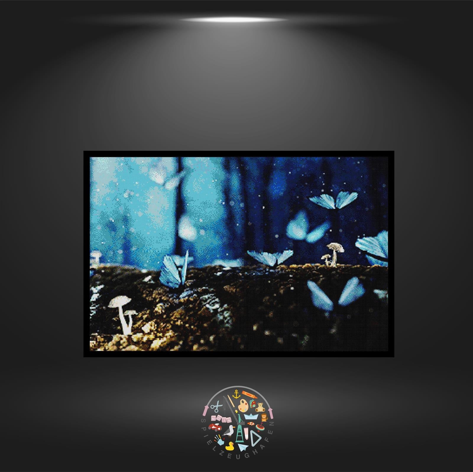 Morphofalter bei Nacht - Quadratisch von Spielzeughafen