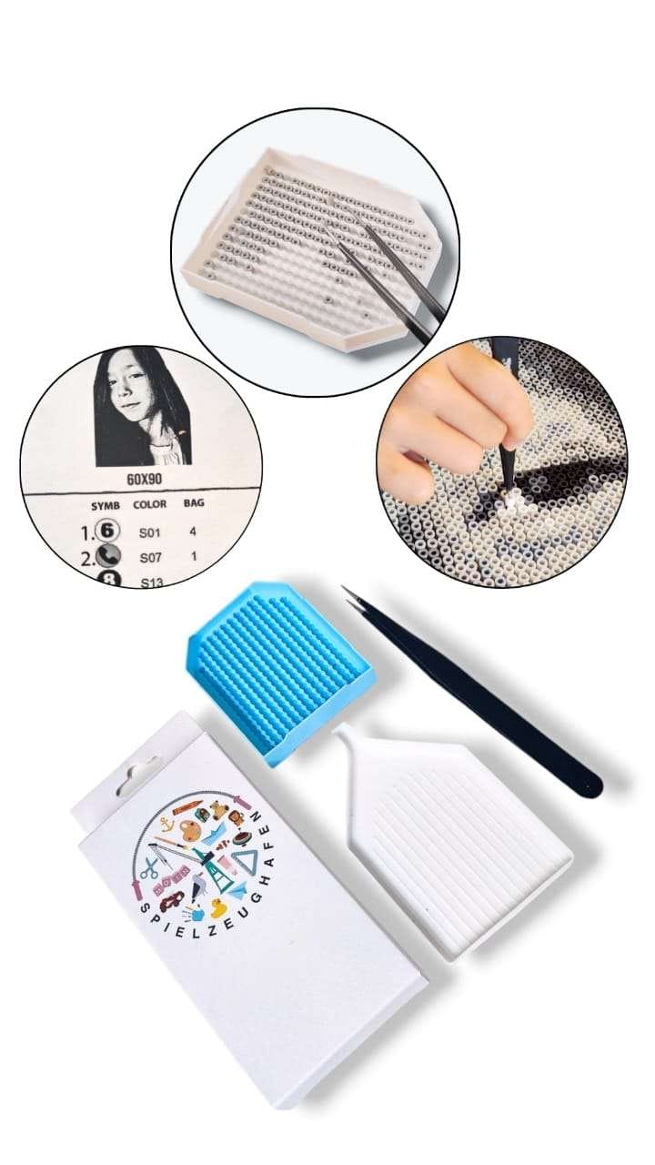 Dein Wunschmotiv - als mini Bügelperlen Bild von Spielzeughafen