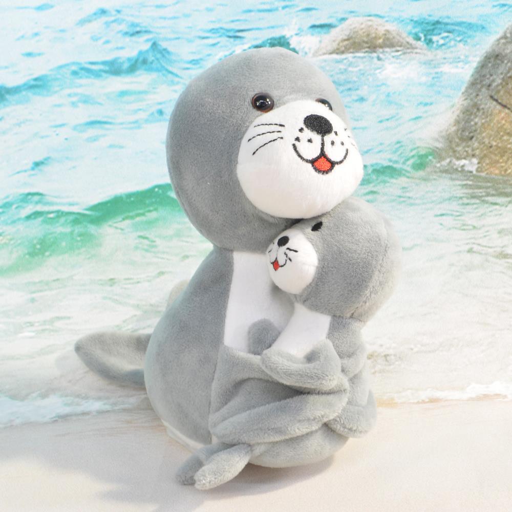 Laber - Seehund "Sally" mit Baby "Malte" von Spielzeughafen